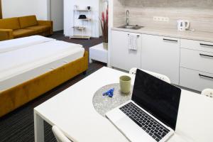 Postel nebo postele na pokoji v ubytování Stay to Stay Apartments - võtmeta sissepääs