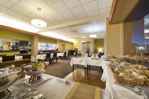 Restoran ili neka druga zalogajnica u objektu Comfort Inn Capital Horsham