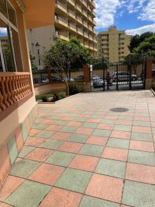 Budynek, w którym mieści się apartament