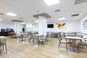 Kuchyň nebo kuchyňský kout v ubytování Sweet Hotel Renasa