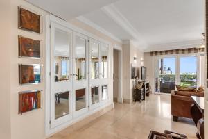 Posedenie v ubytovaní YOLO Spaces - Sotogrande - Puerto Boutique Apartment