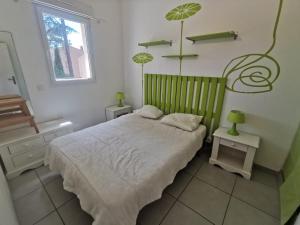 Posteľ alebo postele v izbe v ubytovaní 5012 Green Village i6
