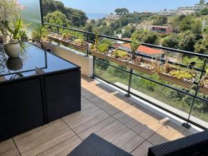 Balkon lub taras w obiekcie L8 Calm, panoramic Sea View withTerrace, Parking & AC