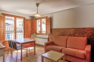 Część wypoczynkowa w obiekcie Barranco de la Olla by Apartamentos Arnedillo