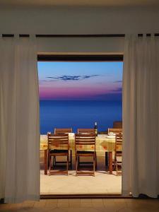 A general sea view or a sea view taken from A villát