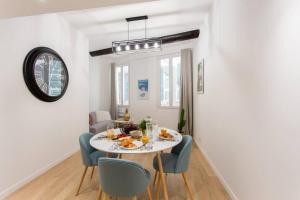 L10 Central Suite 2 bedrooms Old Nice WIFI 3mins Sea