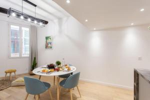 L10 Central Suite 2 bedrooms Old Nice WIFI 3mins Sea
