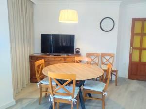 Μια τηλεόραση ή/και κέντρο ψυχαγωγίας στο 0272 - La pergola