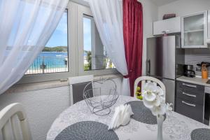 Kuchyňa alebo kuchynka v ubytovaní Apartment Iryna