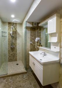 Koupelna v ubytování Moss Art Boutique Hotel