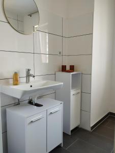 Fotografie z fotogalerie ubytování Appartement 4 Personen - Zimmer in Wohnung, zentral, ruhig, modern v destinaci Lübbecke + 44 fotografií