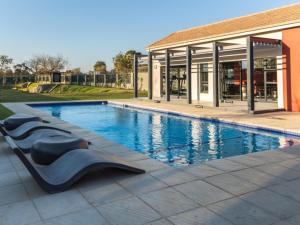 Bazén v ubytování Royal on 81 Ventura nebo v jeho okolí