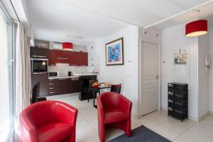 L18 Central Pakring terrace AC 10mins walk to beaches
