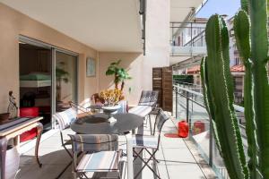 L18 Central Pakring terrace AC 10mins walk to beaches