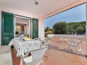 A balcony or terrace at Holiday Home Wendy by Interhome
