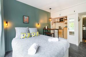 Postel nebo postele na pokoji v ubytování City Center Flat 1 - Hypercentre - Jean Jaurès - Wifi