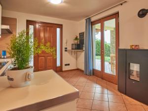 Fotografia z galérie ubytovania Holiday Home Aaron by Interhome v destinácii Tremosine Sul Garda