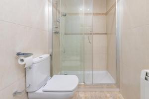 Ένα μπάνιο στο Apartamento primera línea de mar Palamós +18 φωτογραφίες