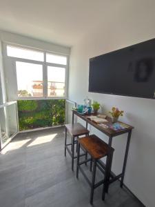 Balkon lub taras w obiekcie Casa Zoe - Apartamentos en Suite Budha - Buenas vibras! Edificio #LasNaciones