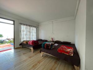 Afbeelding uit fotogalerij van Rock View Rishop in Rishop +13 foto's