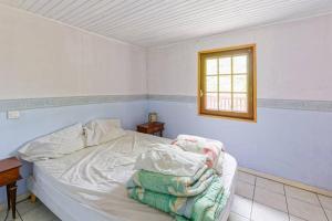 Postel nebo postele na pokoji v ubytování Spacious house in countryside