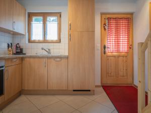 Köök või kööginurk majutusasutuses Chalet Coprin by Interhome