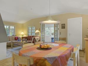 Posezení v ubytování Holiday Home Ayla - 200m from the sea by Interhome