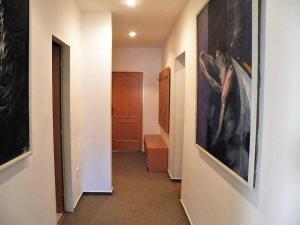 TV a/nebo společenská místnost v ubytování Apartment Apartmán 611 by Interhome