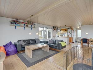 Khu vực ghế ngồi tại Holiday Home Awer - 300m to the inlet in The Liim Fiord by Interhome