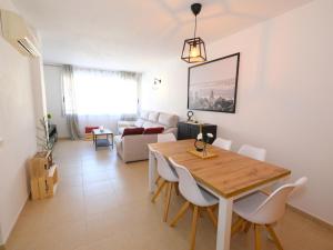 Posedenie v ubytovaní Apartment Pedagrosa II by Interhome + 11 fotografií