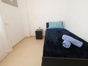 Posteľ alebo postele v izbe v ubytovaní Apartment Pedagrosa II by Interhome