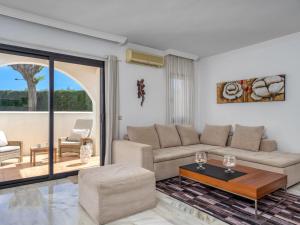 Posezení v ubytování Apartment Andalucia Los Pinos by Interhome