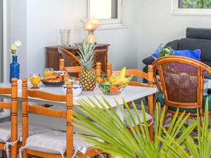 Część wypoczynkowa w obiekcie Holiday Home L'Armoricaine by Interhome