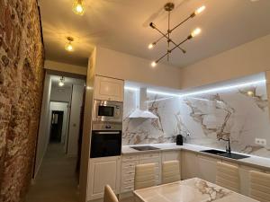 Zdjęcie z galerii obiektu Loft8 Luxury sol plaza mayor nooo w Madrycie