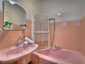 Zdjęcie z galerii obiektu Holiday Home La Cornuelle by Interhome w mieście Dolus d'Oléron