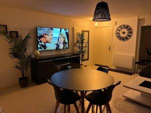 Fotografia z galérie ubytovania Super appart 50m² avec jardin V2 v destinácii Villeneuve d'Ascq + 9 fotografií