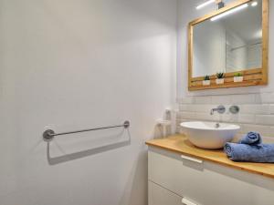 Kúpeľňa v ubytovaní Apartment L'Appart'Mer by Interhome
