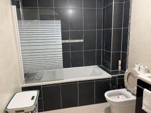 Fotografia z galérie ubytovania Super appart 50m² avec jardin V2 v destinácii Villeneuve d'Ascq
