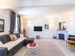 Studio Rue Allard by Interhome