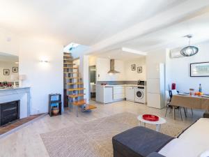 Studio Rue Allard by Interhome