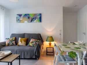Posezení v ubytování Apartment Cap Aréa by Interhome + 15 fotografií