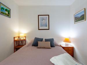 Posteľ alebo postele v izbe v ubytovaní Apartment Le chant de la mer by Interhome
