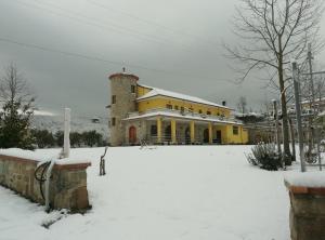 Gallery image of Golden House Cheravanna Da Marco in Castagneto
