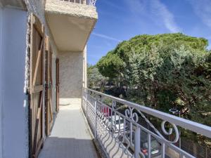 Zdjęcie z galerii obiektu Apartment Provence Parc-8 by Interhome w mieście Saint-Cyr-sur-Mer