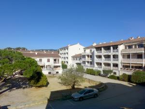 Zdjęcie z galerii obiektu Apartment Provence Parc-8 by Interhome w mieście Saint-Cyr-sur-Mer