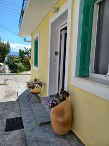 A balcony or terrace at Angie's Home