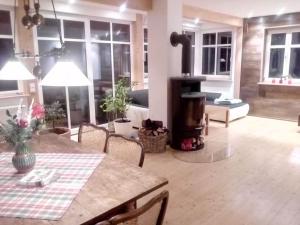 Posezení v ubytování Wohnung am Fuße des Schwarzwalds