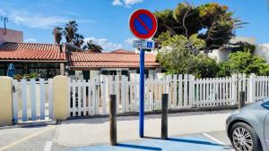 Fotografia z galérie ubytovania Maisonnette climatisée à 35m de la plage de La Capte Hyères v destinácii Hyères