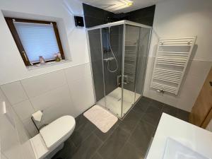 A bathroom at Haus Almrausch