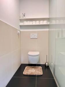 A bathroom at Charmante 3-Zimmer Wohnung